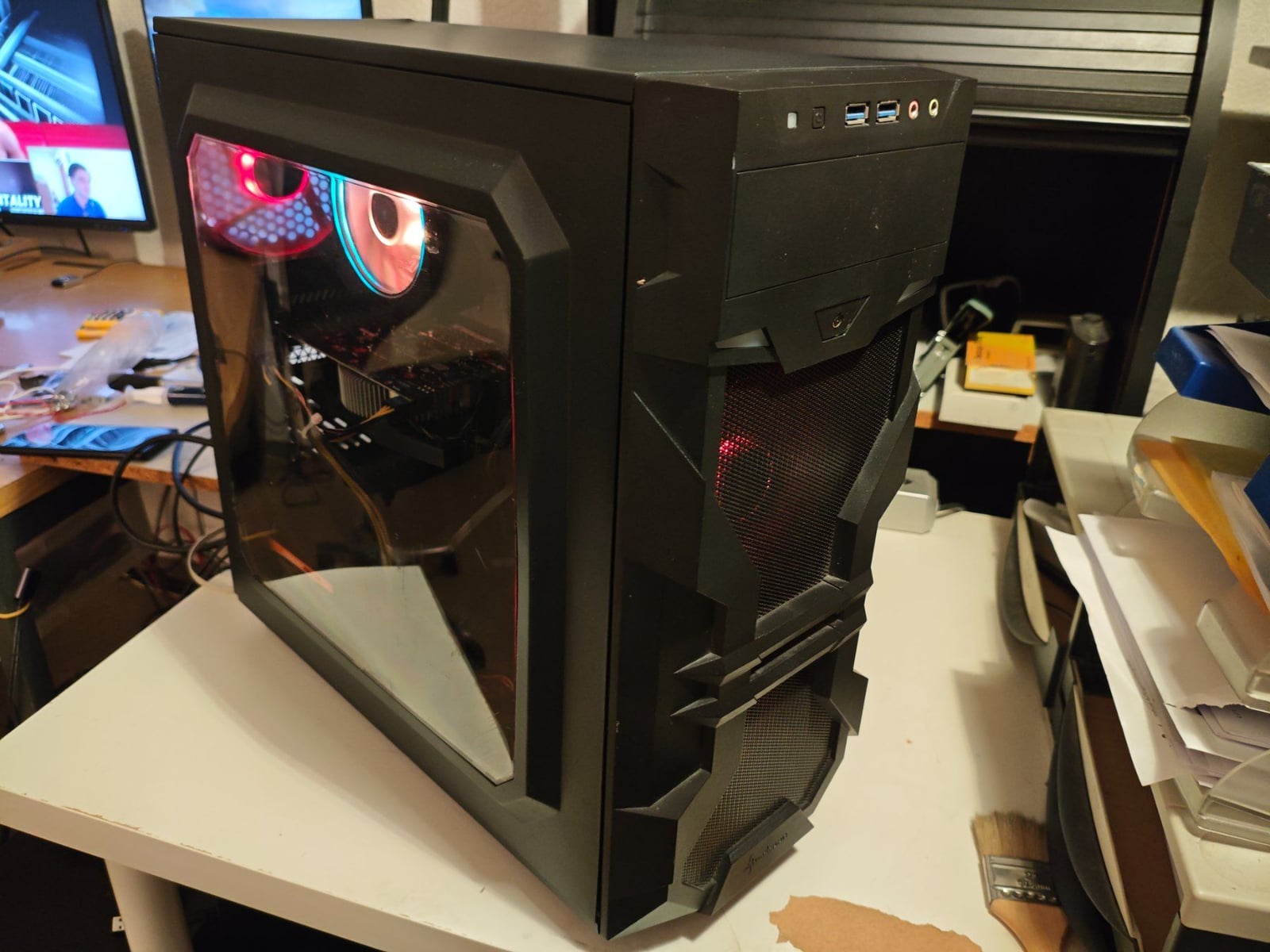 Ryzen 2600,16 DDR4, GTX 980Ti, SSD 500GB