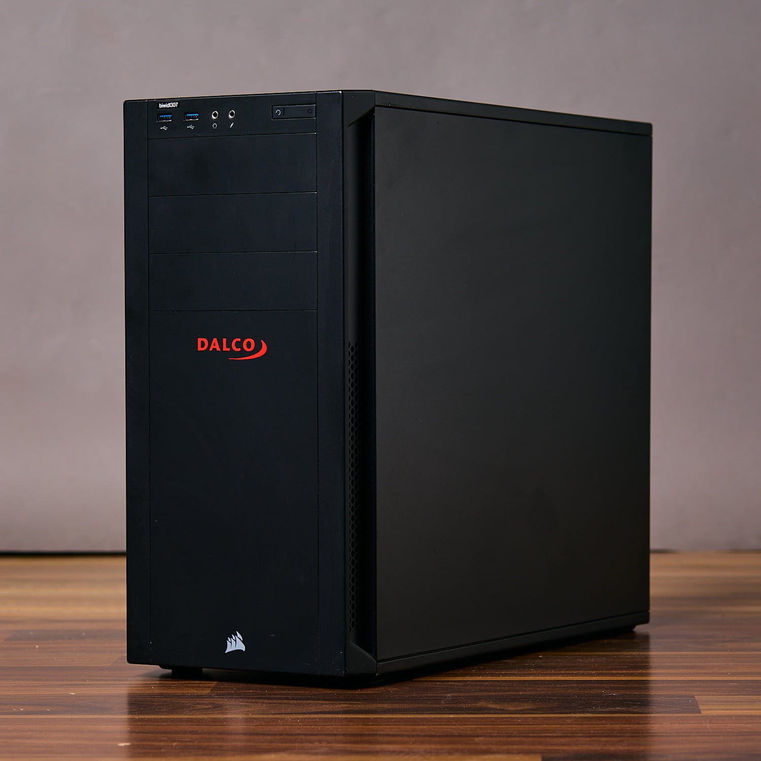 Intel Core i7-9700K, 32GB DDR4 RAM, GTX 1070 Ti 8GB 2