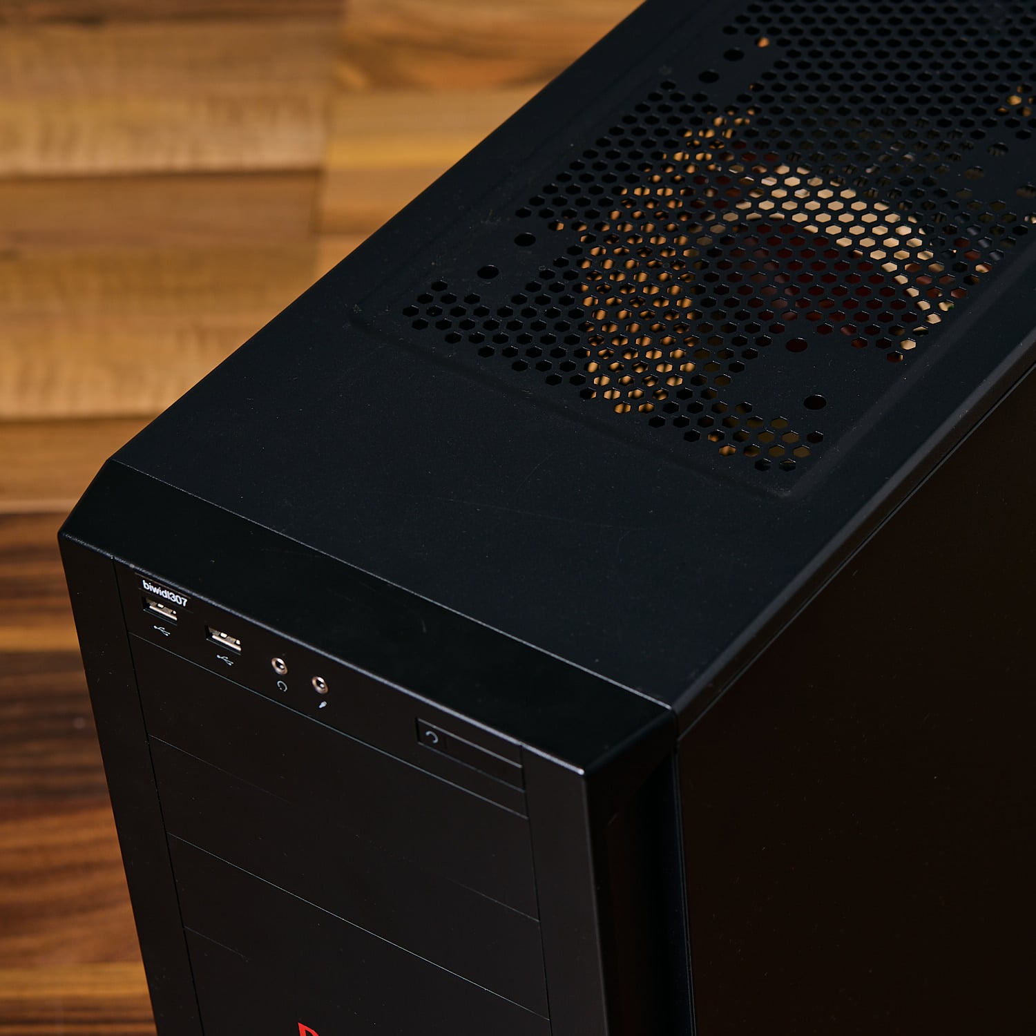 Intel Core i7-9700K, 32GB DDR4 RAM, GTX 1070 Ti 8GB 3