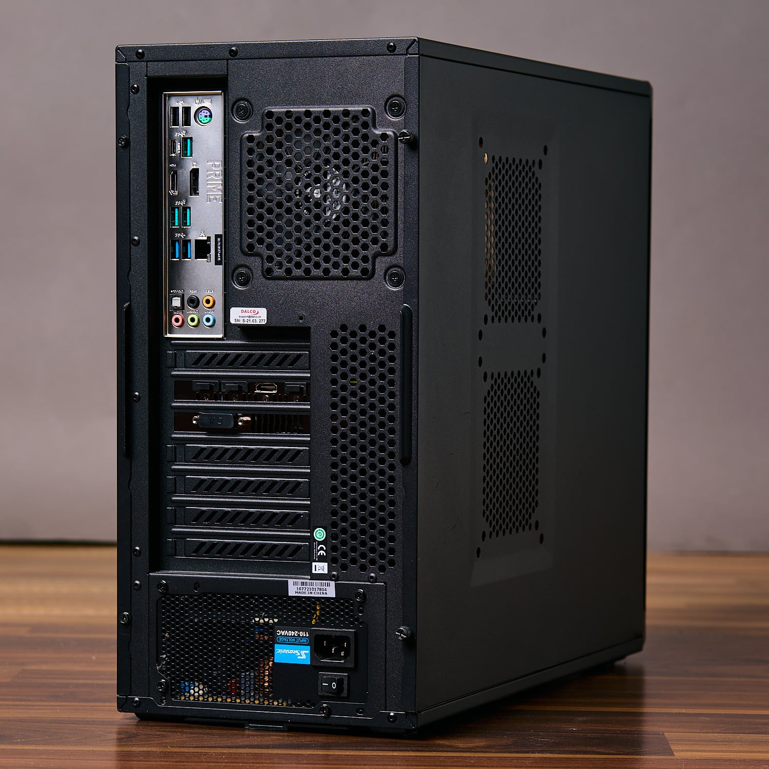Intel Core i7-9700K, 32GB DDR4 RAM, GTX 1070 Ti 8GB 4